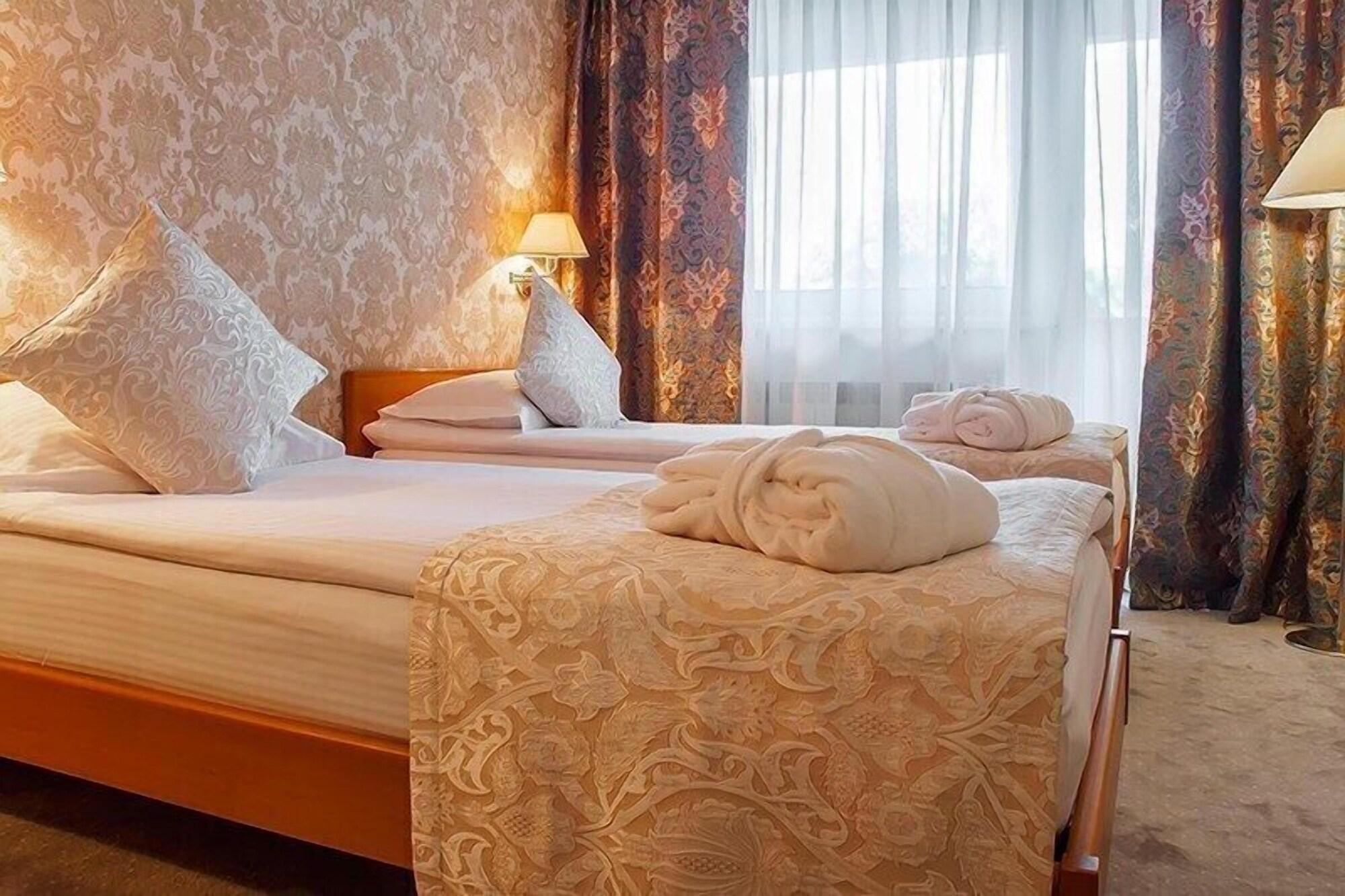 Astana International Hotel Алмати Екстер'єр фото