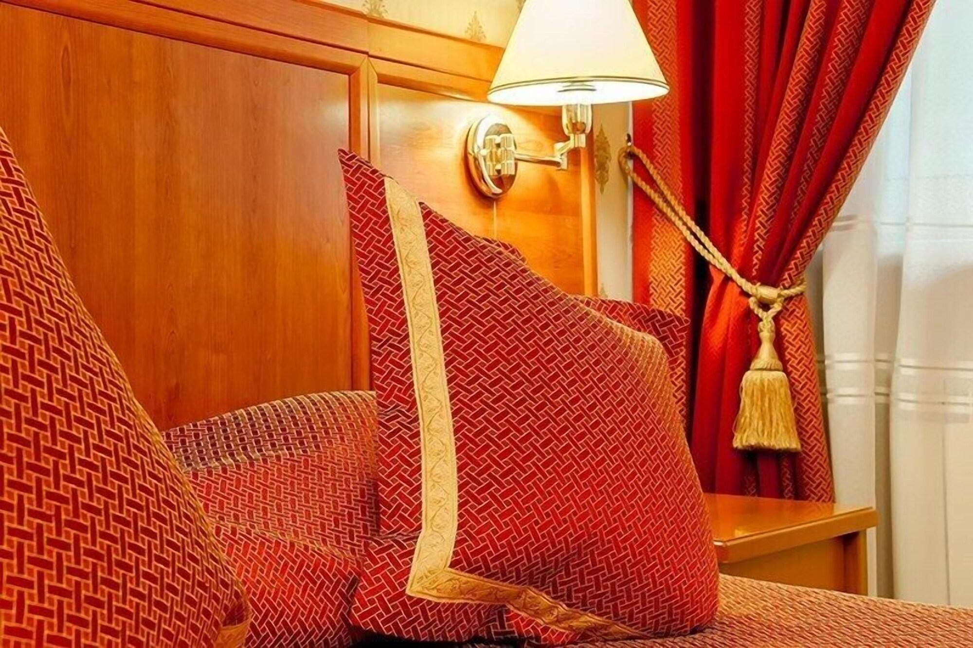 Astana International Hotel Алмати Екстер'єр фото