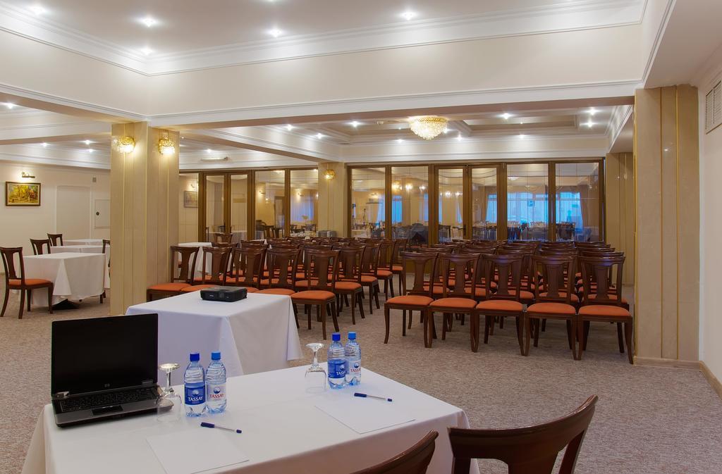 Astana International Hotel Алмати Екстер'єр фото